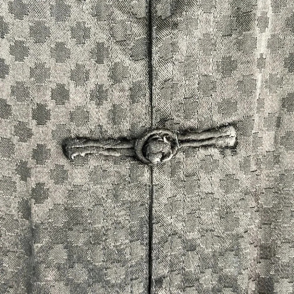 MANDERIN Style Silk Pattern Blouse Black Short Sleeve Toggle Knot Closure M - Picture 5 of 12